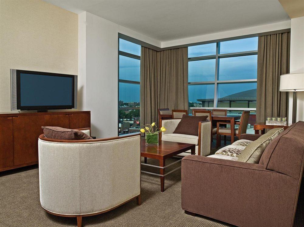 The Westin Memphis Beale Street Ξενοδοχείο Δωμάτιο φωτογραφία